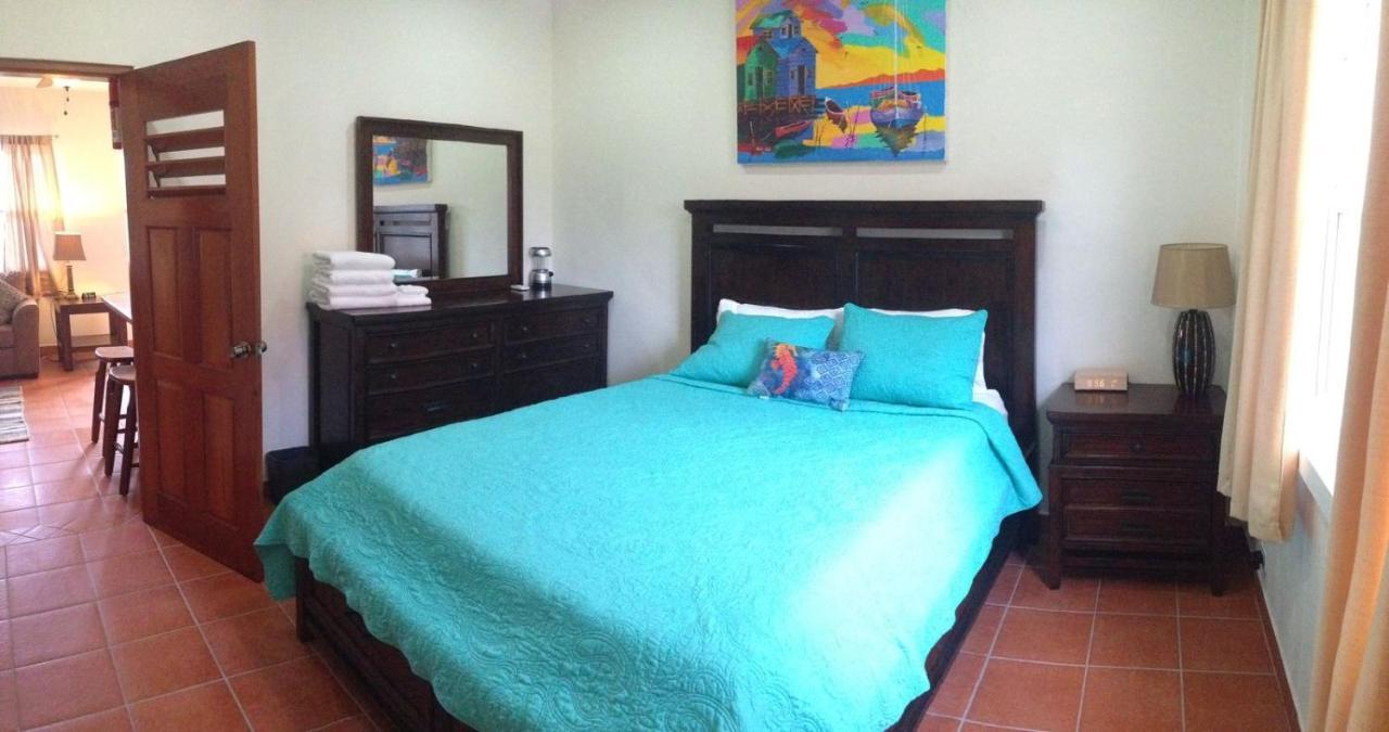 Pura Vida Inn Caye Caulker Extérieur photo