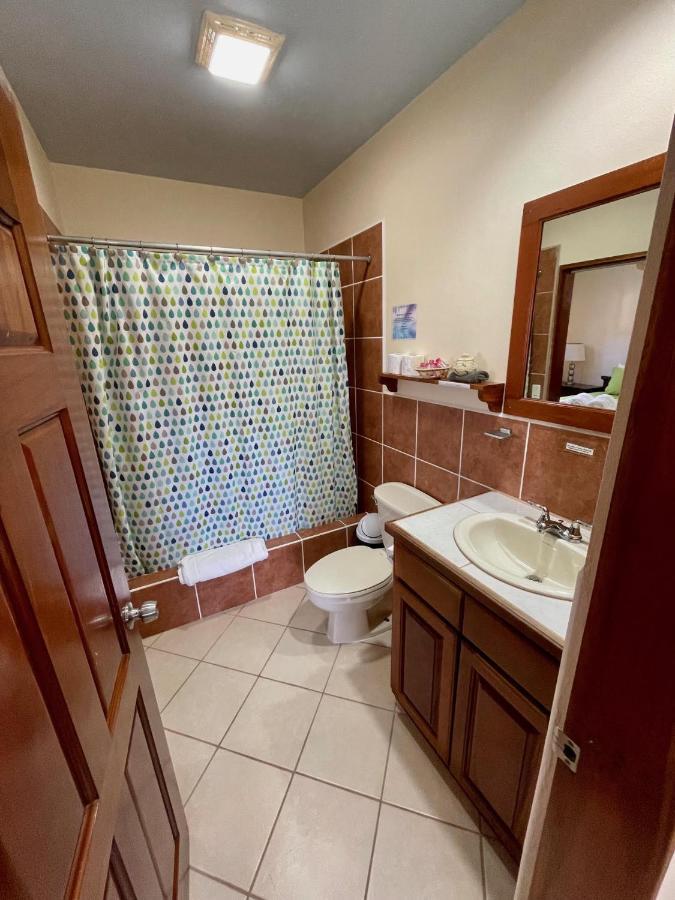 Pura Vida Inn Caye Caulker Extérieur photo